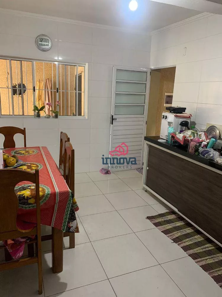 Sobrado à venda com 2 quartos, 199m² - Foto 4