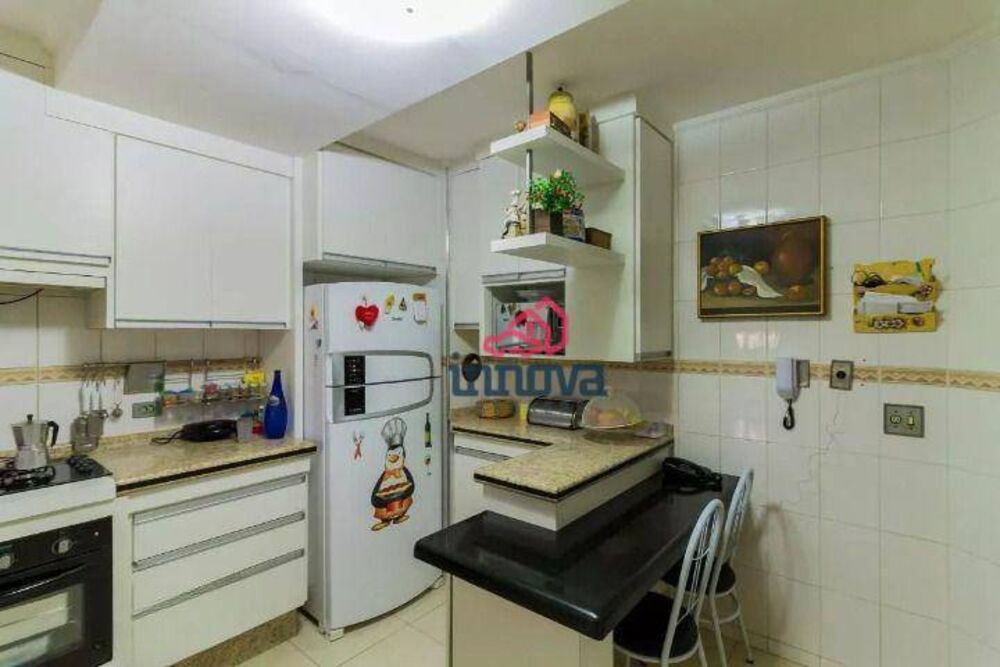 Apartamento à venda com 3 quartos, 132m² - Foto 2