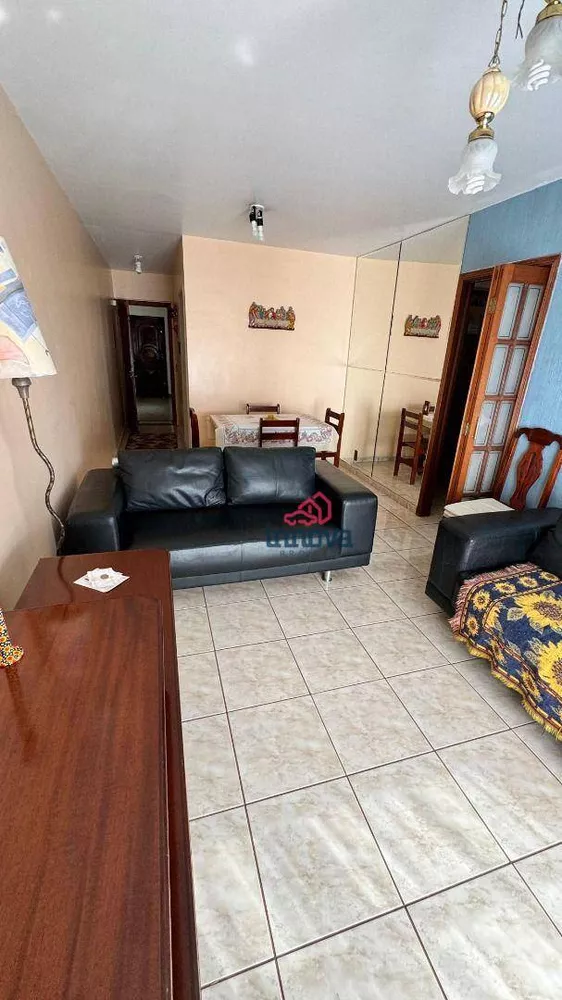 Apartamento à venda com 2 quartos, 64m² - Foto 1