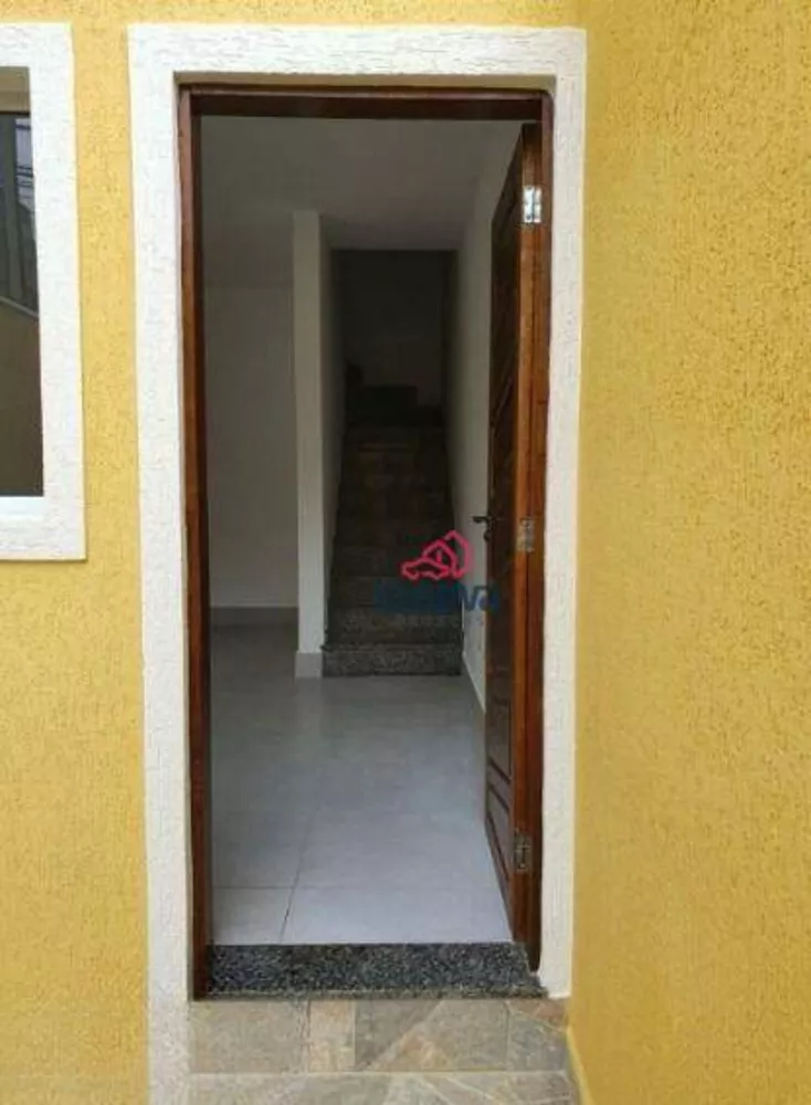 Sobrado à venda com 2 quartos, 67m² - Foto 4