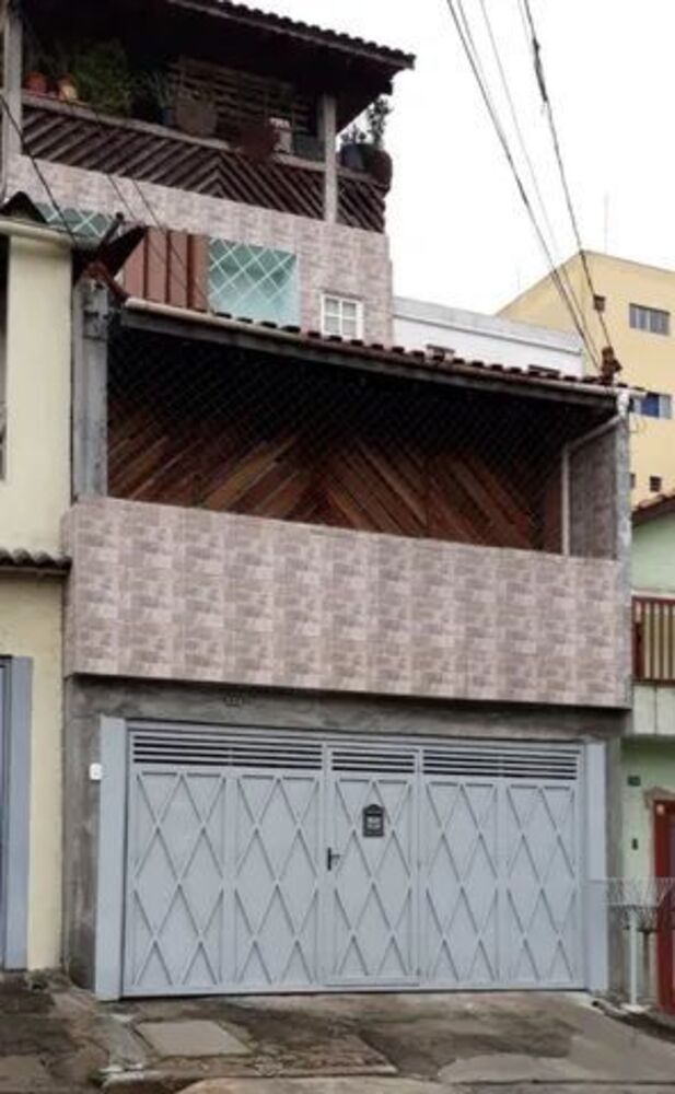 Casa à venda com 2 quartos, 180m² - Foto 1