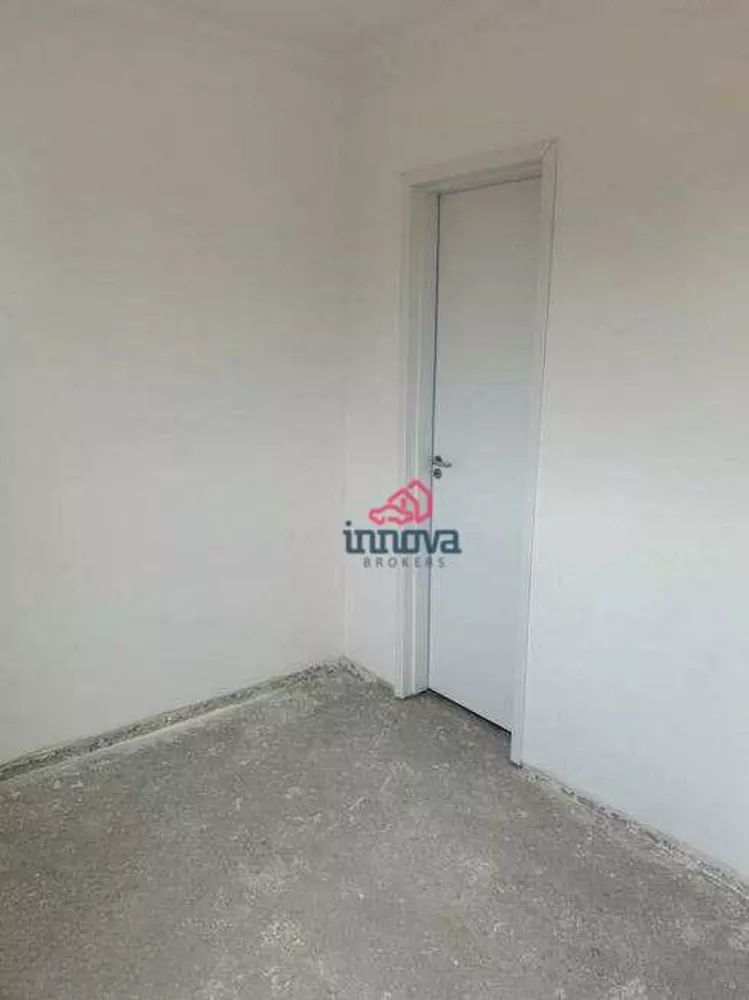 Apartamento à venda com 2 quartos, 67m² - Foto 3