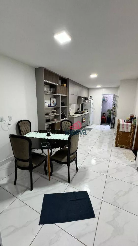 Apartamento à venda com 2 quartos, 42m² - Foto 1