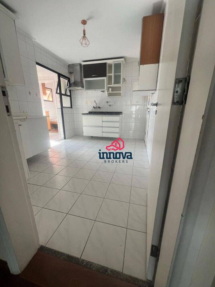 Apartamento para alugar com 3 quartos, 120m² - Foto 7