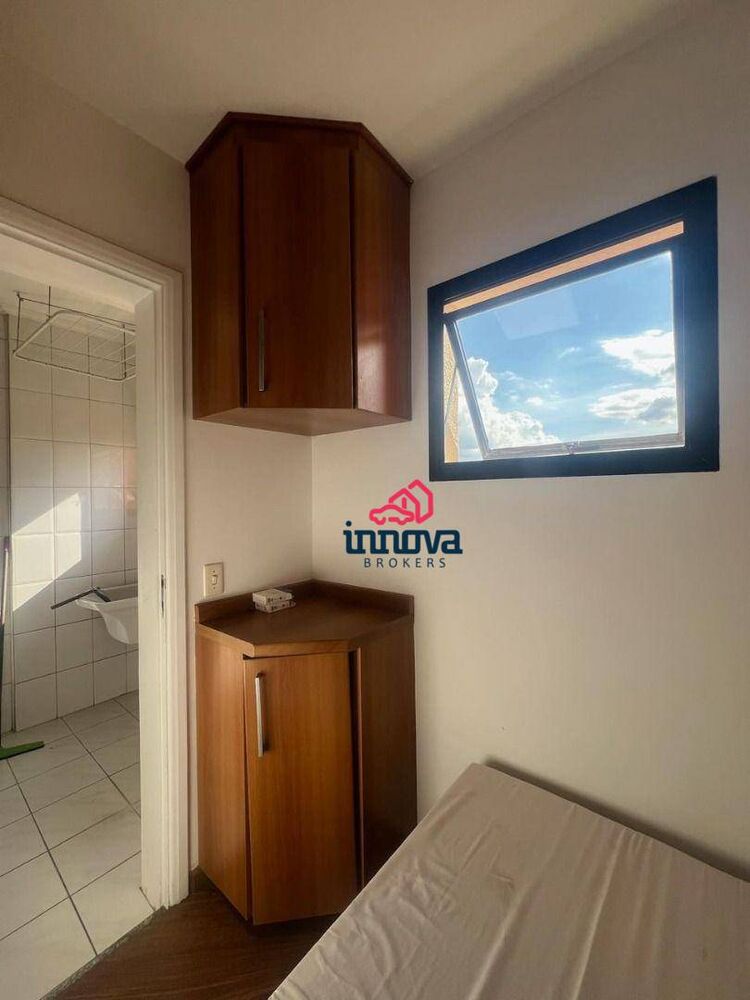 Apartamento para alugar com 3 quartos, 120m² - Foto 13