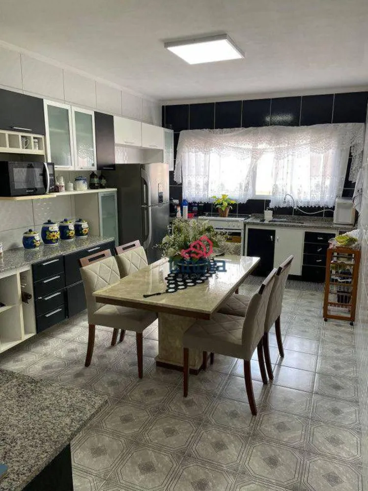 Sobrado, 4 quartos, 180 m² - Foto 6