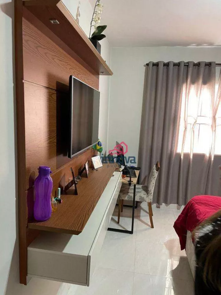 Sobrado à venda com 4 quartos, 180m² - Foto 1