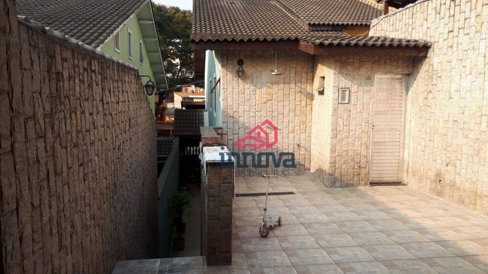 Casa, 3 quartos, 240 m² - Foto 9