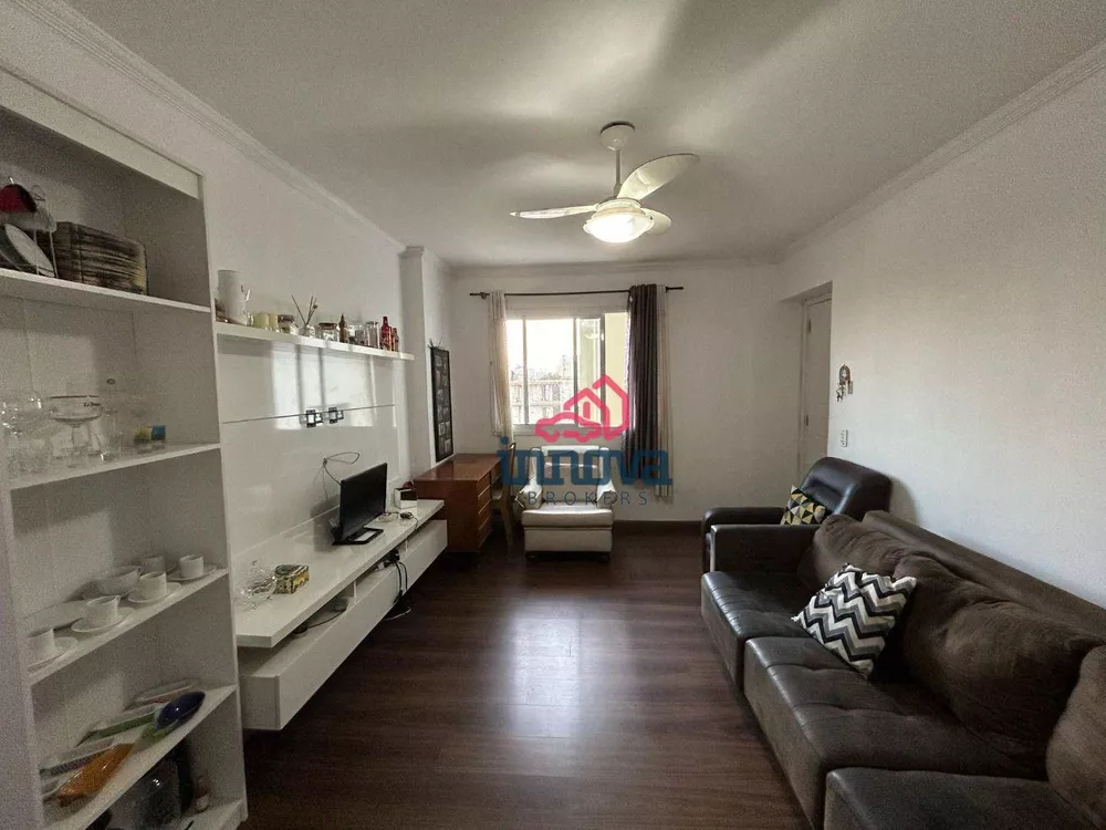 Apartamento à venda com 3 quartos, 74m² - Foto 2