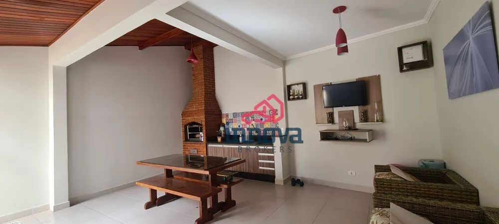 Sobrado, 3 quartos, 200 m² - Foto 1