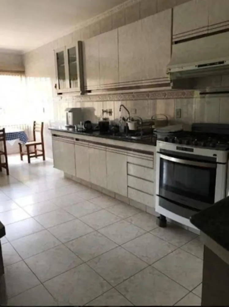 Sobrado, 3 quartos, 457 m² - Foto 1