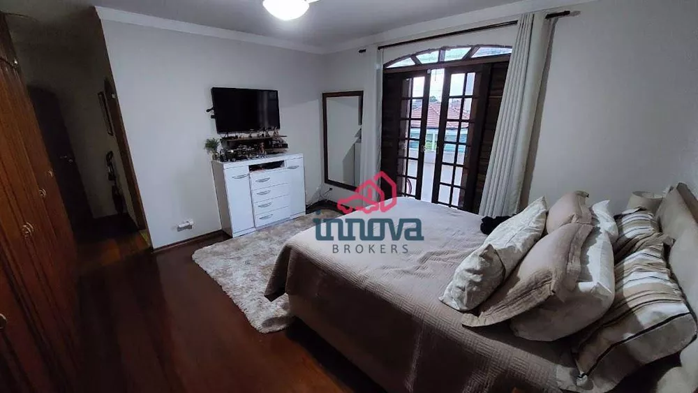 Casa à venda com 3 quartos, 218m² - Foto 6