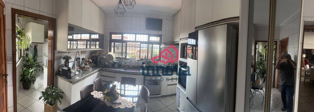 Casa, 3 quartos, 328 m² - Foto 4