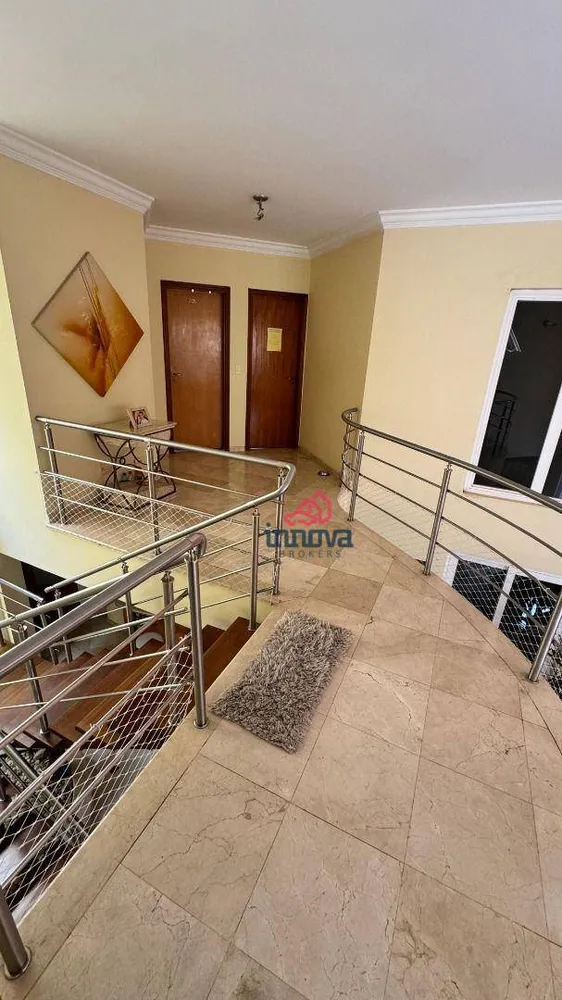 Sobrado, 3 quartos, 353 m² - Foto 1