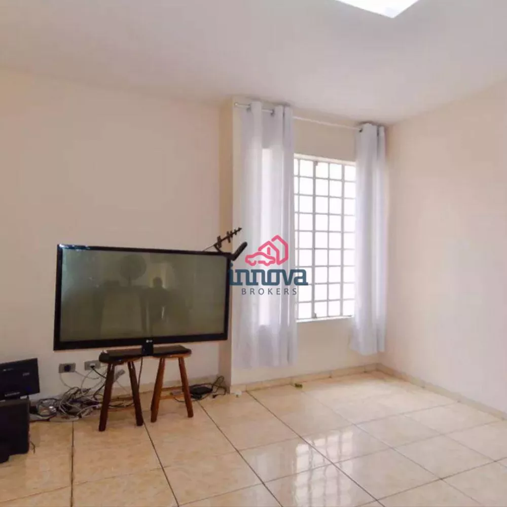 Sobrado à venda com 3 quartos, 208m² - Foto 2