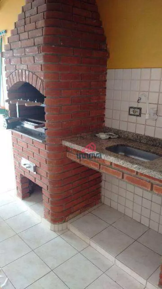 Sobrado à venda com 3 quartos, 190m² - Foto 1