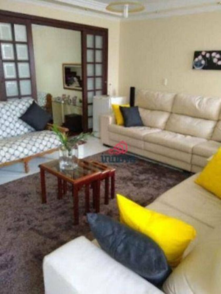 Sobrado, 3 quartos, 210 m² - Foto 1