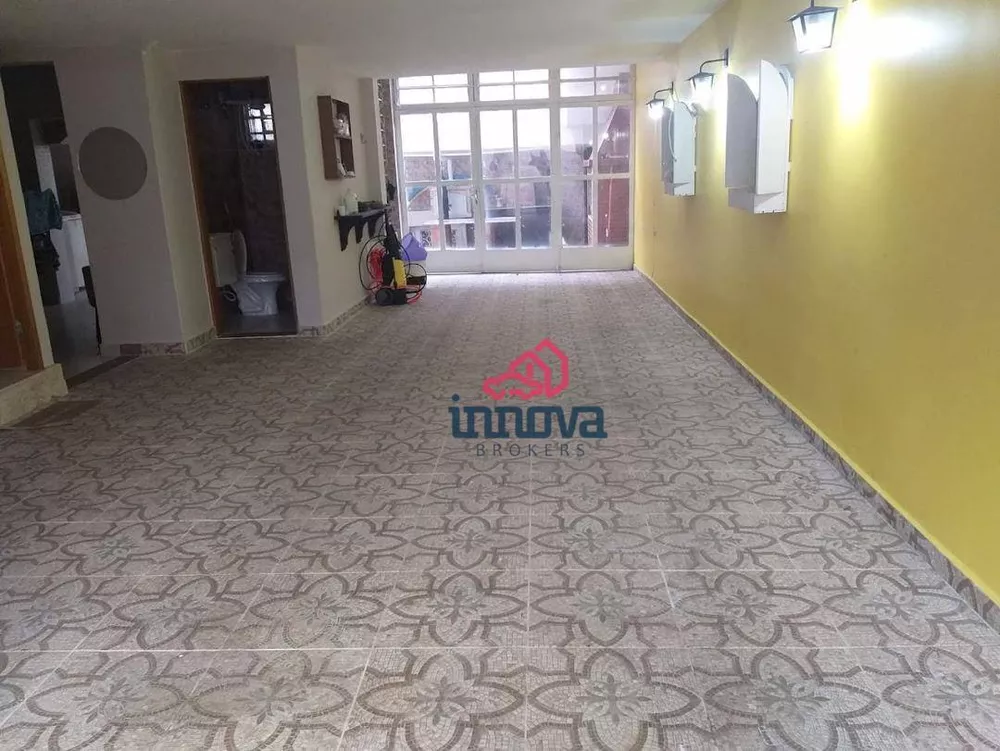Sobrado, 3 quartos, 315 m² - Foto 2