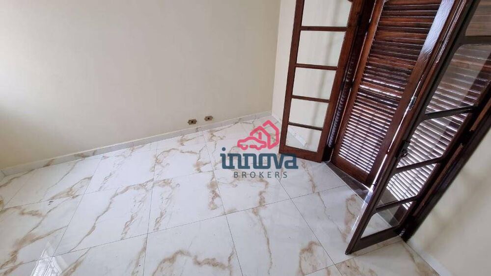Sobrado, 4 quartos, 219 m² - Foto 1