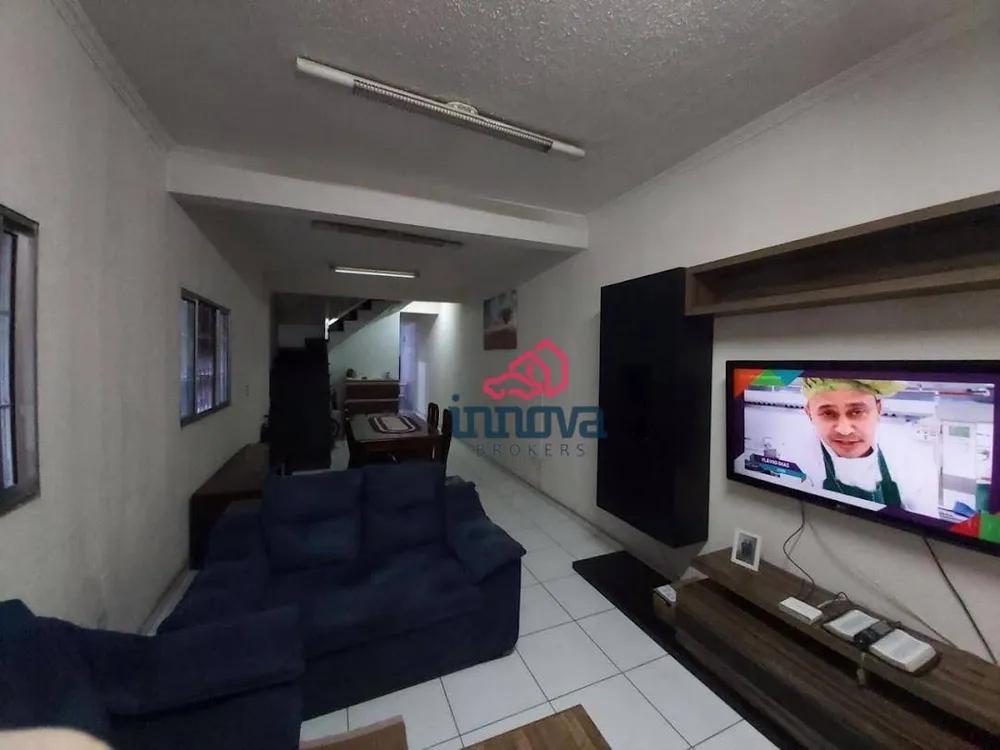 Casa, 5 quartos, 240 m² - Foto 1