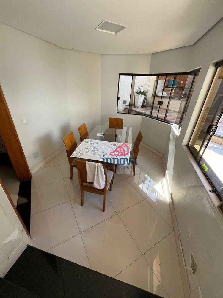 Sobrado, 3 quartos, 270 m² - Foto 3