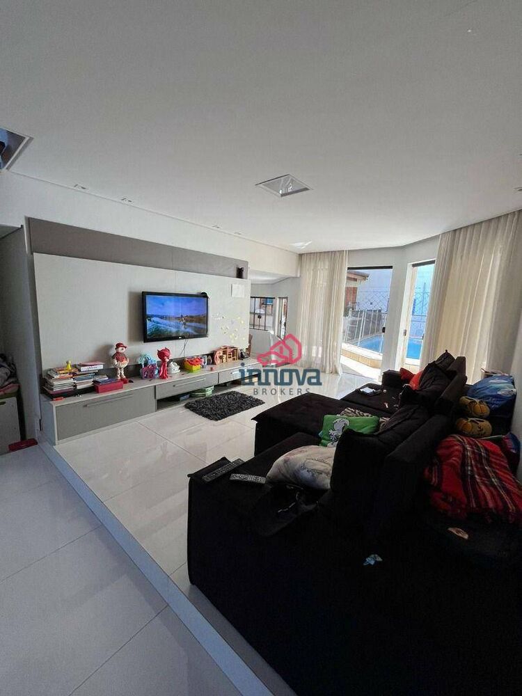 Sobrado, 3 quartos, 270 m² - Foto 2