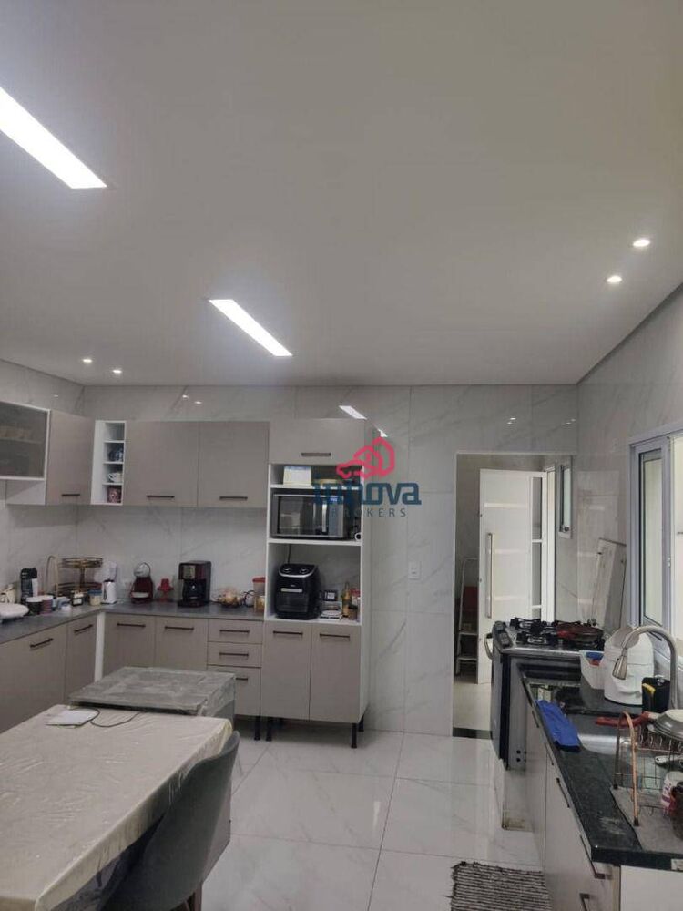 Sobrado, 4 quartos, 328 m² - Foto 2