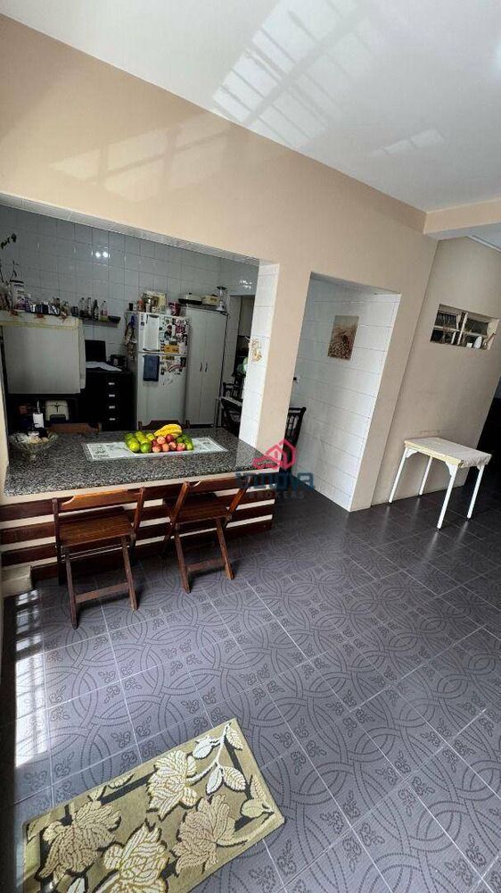 Casa, 3 quartos, 228 m² - Foto 4