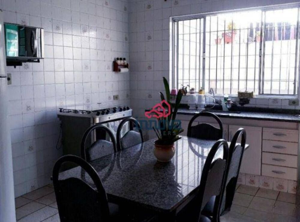 Sobrado, 2 quartos, 244 m² - Foto 4