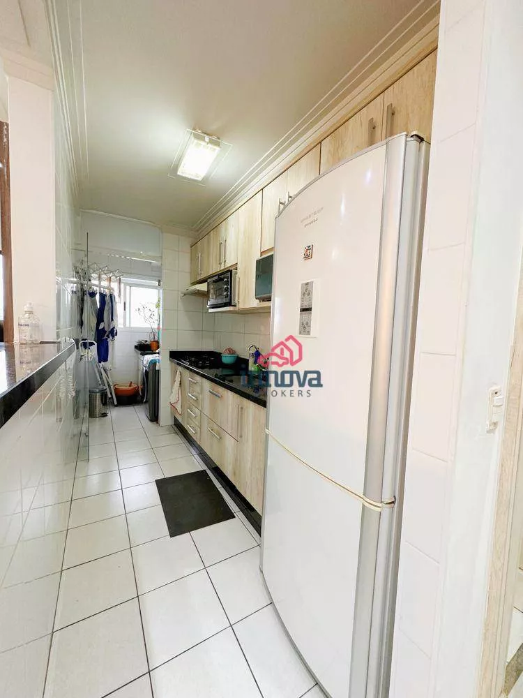 Apartamento à venda com 2 quartos, 62m² - Foto 6