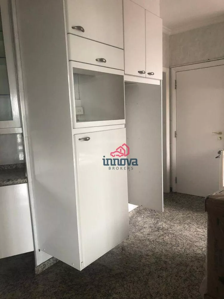 Apartamento à venda com 3 quartos, 145m² - Foto 6