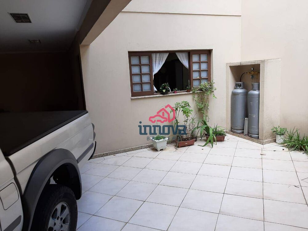Sobrado, 3 quartos, 192 m² - Foto 1