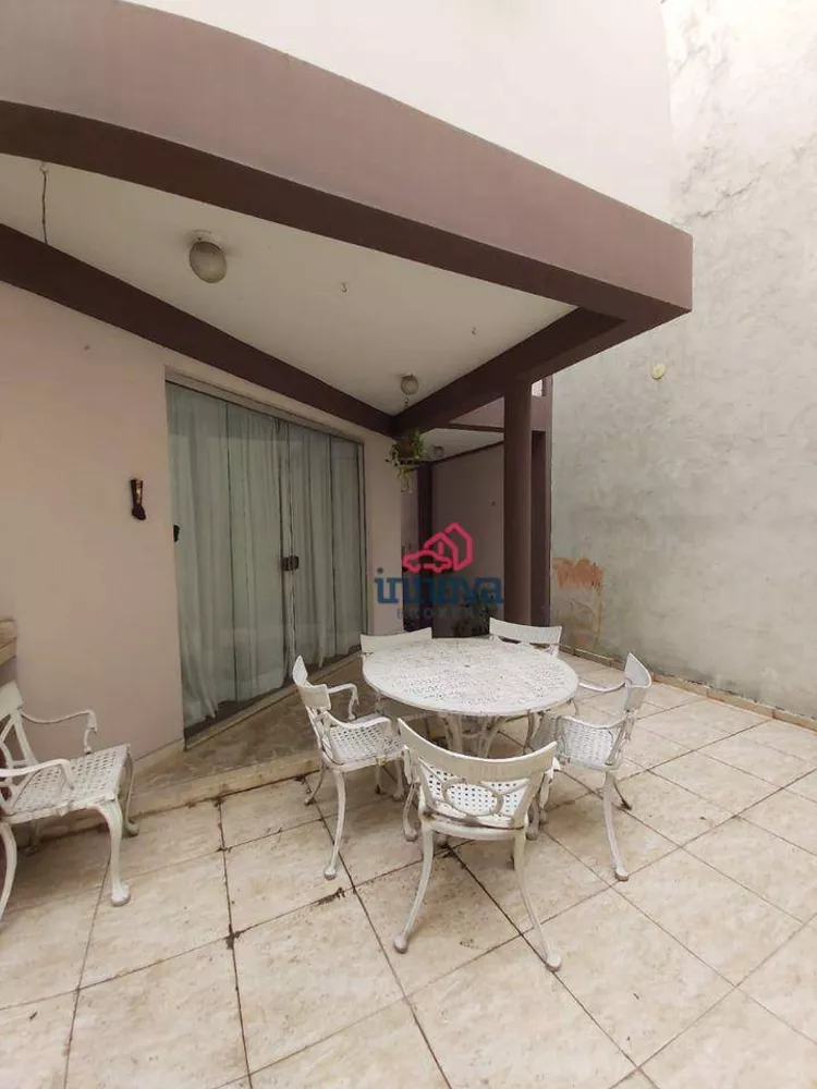 Sobrado, 4 quartos, 240 m² - Foto 3