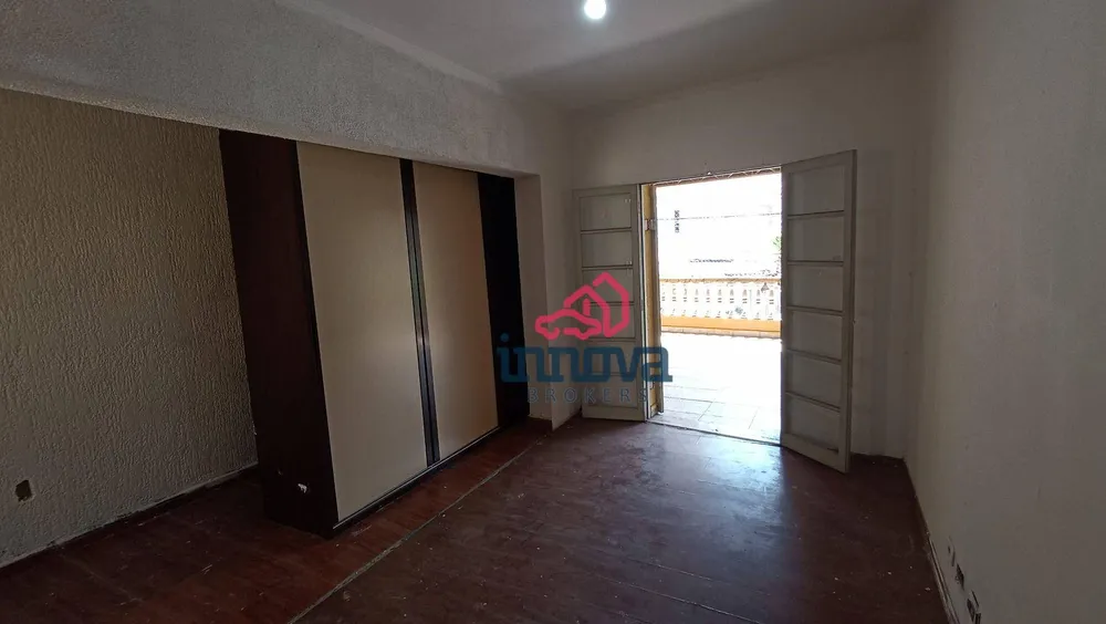 Sobrado, 3 quartos, 243 m² - Foto 2