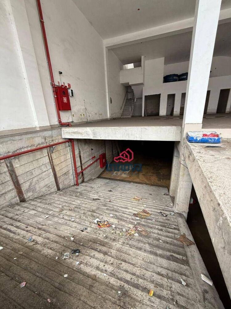 Prédio Inteiro para alugar, 1500m² - Foto 2