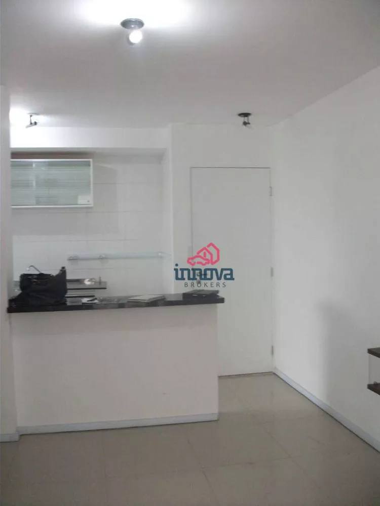 Apartamento à venda com 3 quartos, 62m² - Foto 2