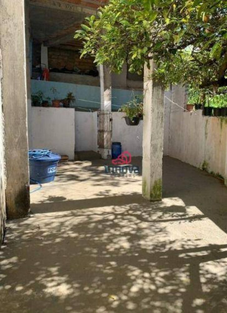 Casa à venda com 3 quartos, 175m² - Foto 8