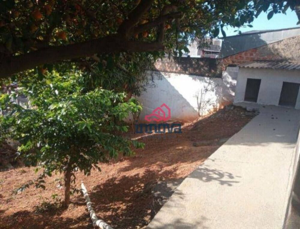 Casa à venda com 3 quartos, 175m² - Foto 2