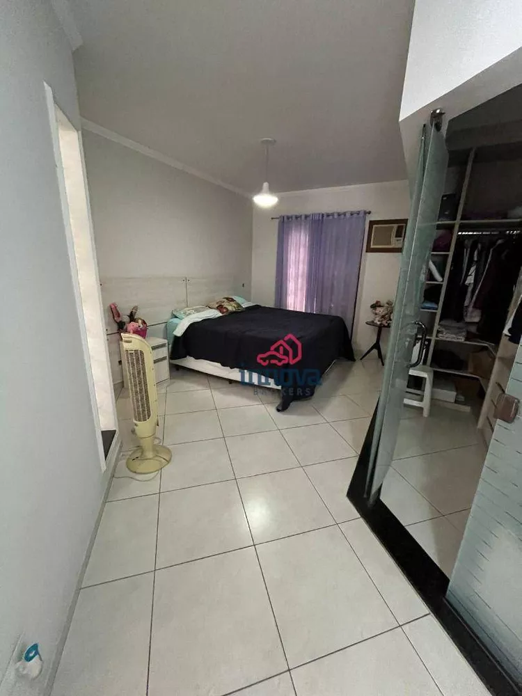 Sobrado à venda com 3 quartos, 270m² - Foto 3