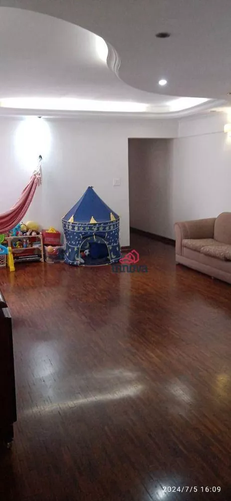 Apartamento à venda com 4 quartos, 200m² - Foto 2