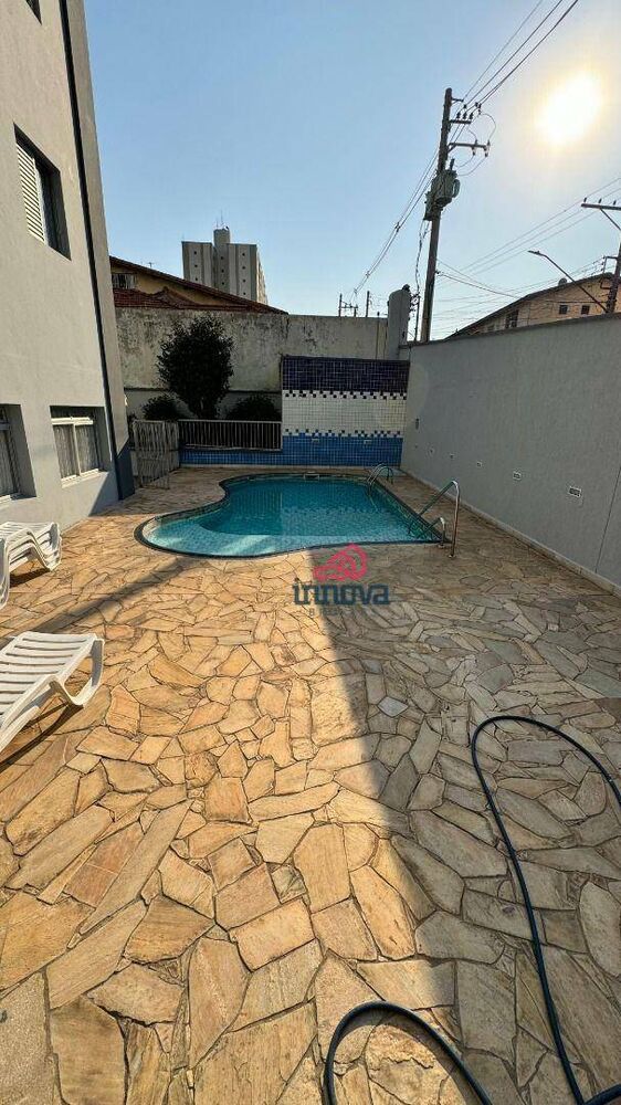 Apartamento para alugar com 2 quartos, 75m² - Foto 3