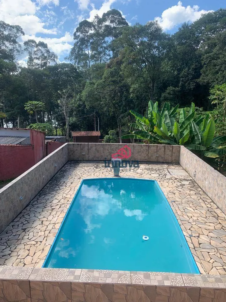 Chácara à venda com 3 quartos, 1400M2 - Foto 1