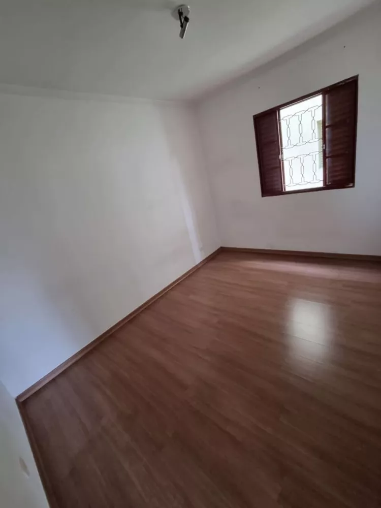 Apartamento à venda com 2 quartos, 75m² - Foto 2