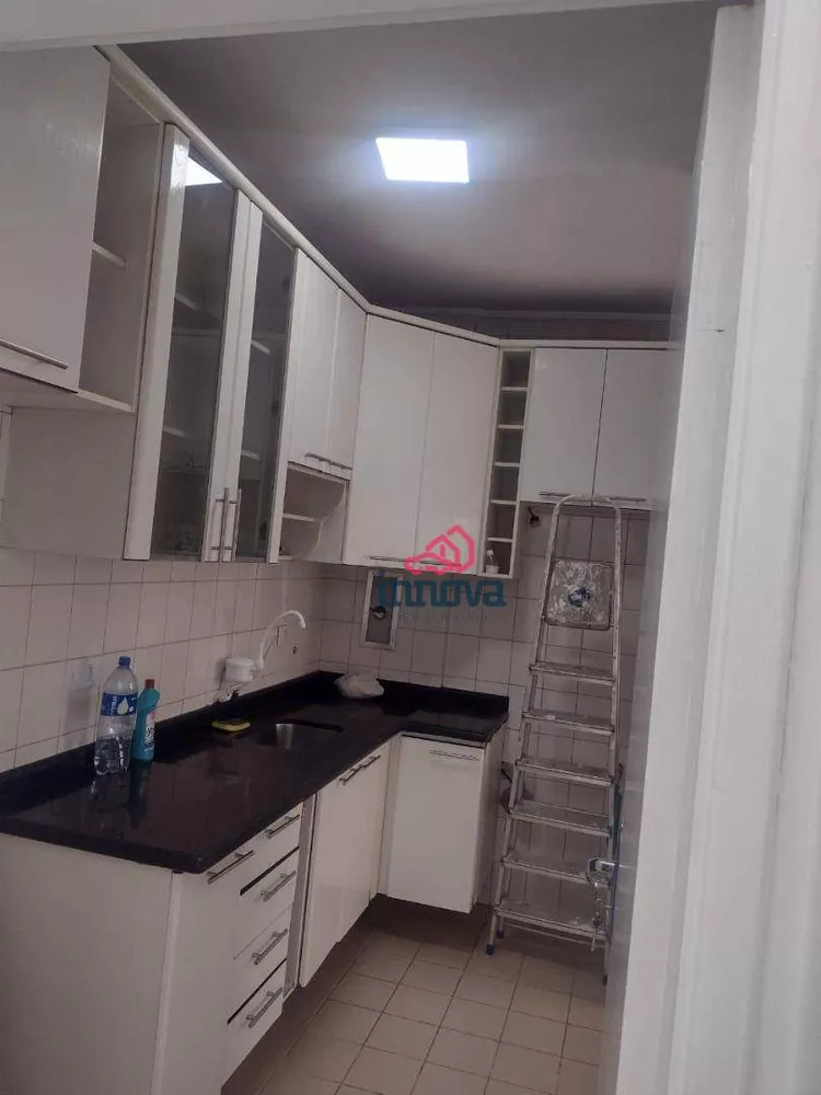 Apartamento à venda com 2 quartos, 65m² - Foto 8