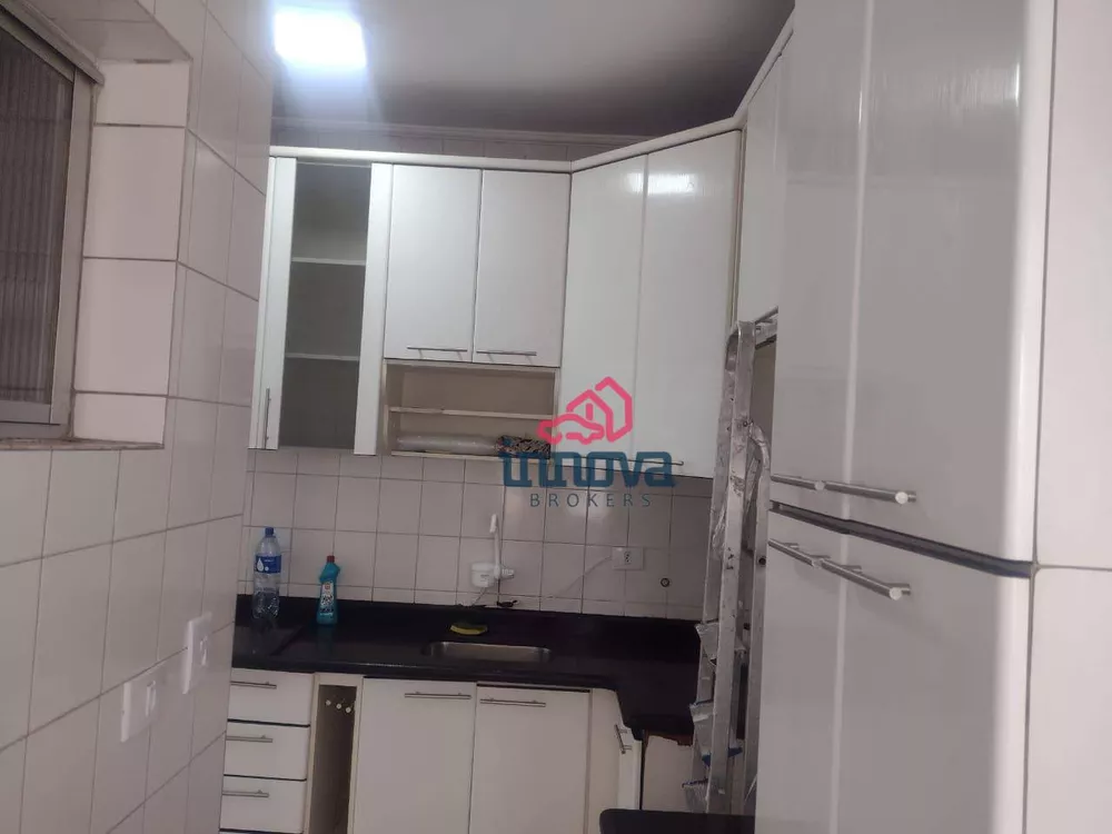 Apartamento à venda com 2 quartos, 65m² - Foto 6