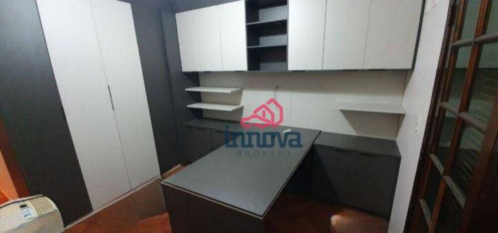 Casa à venda com 3 quartos, 252m² - Foto 12