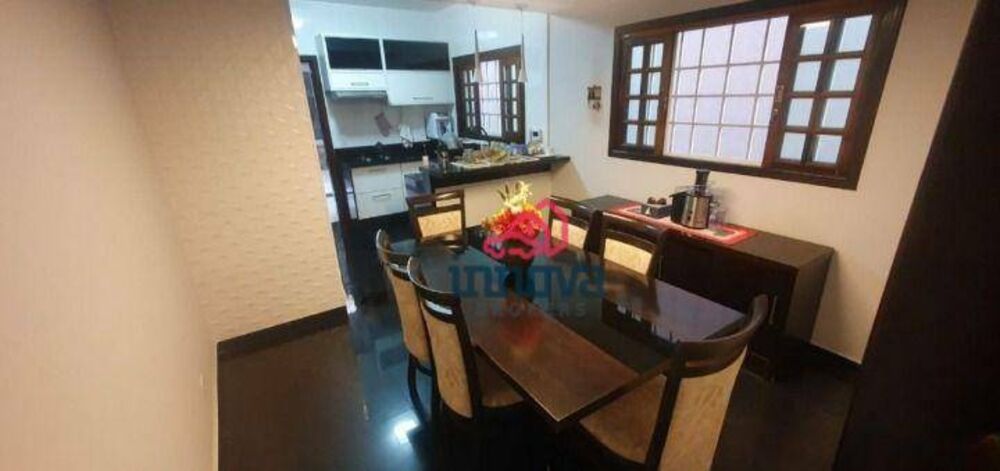 Casa à venda com 3 quartos, 252m² - Foto 3