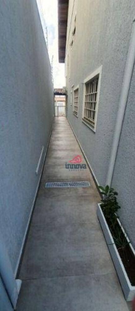 Casa à venda com 3 quartos, 252m² - Foto 16