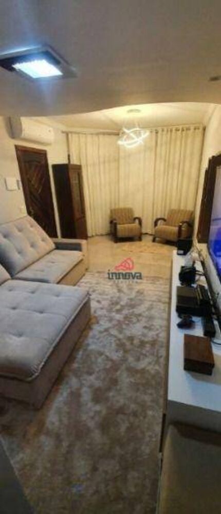 Casa à venda com 3 quartos, 252m² - Foto 10