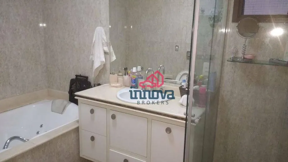 Apartamento, 3 quartos, 204 m² - Foto 2
